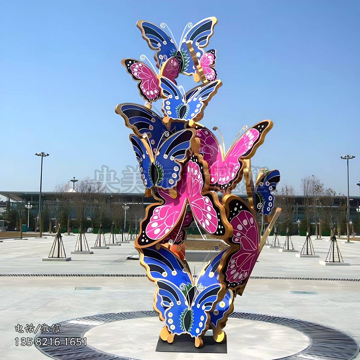 玻璃鋼彩繪蝴蝶景觀雕塑