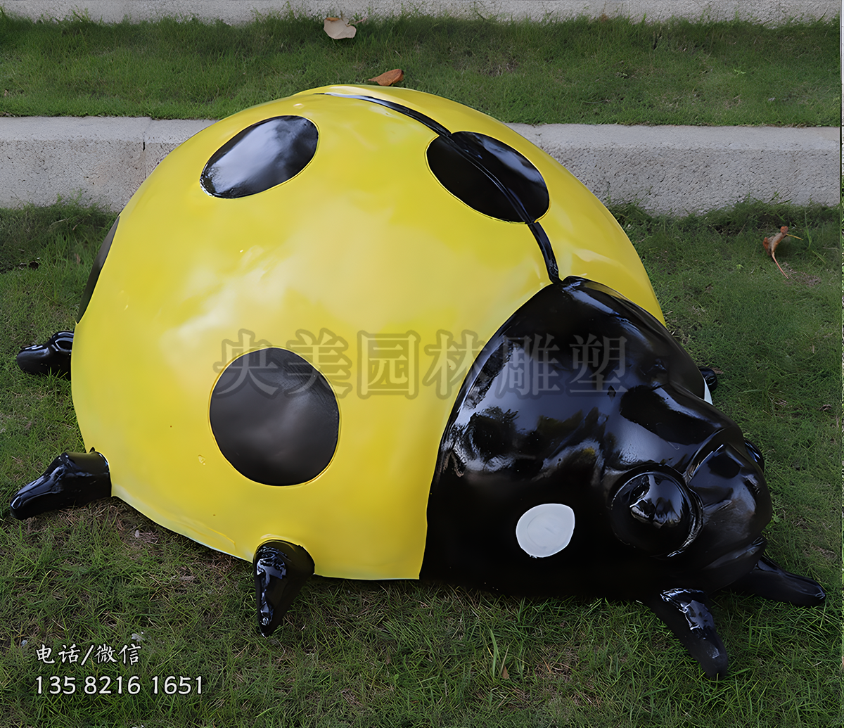 黃色玻璃鋼彩繪瓢蟲(chóng)雕塑