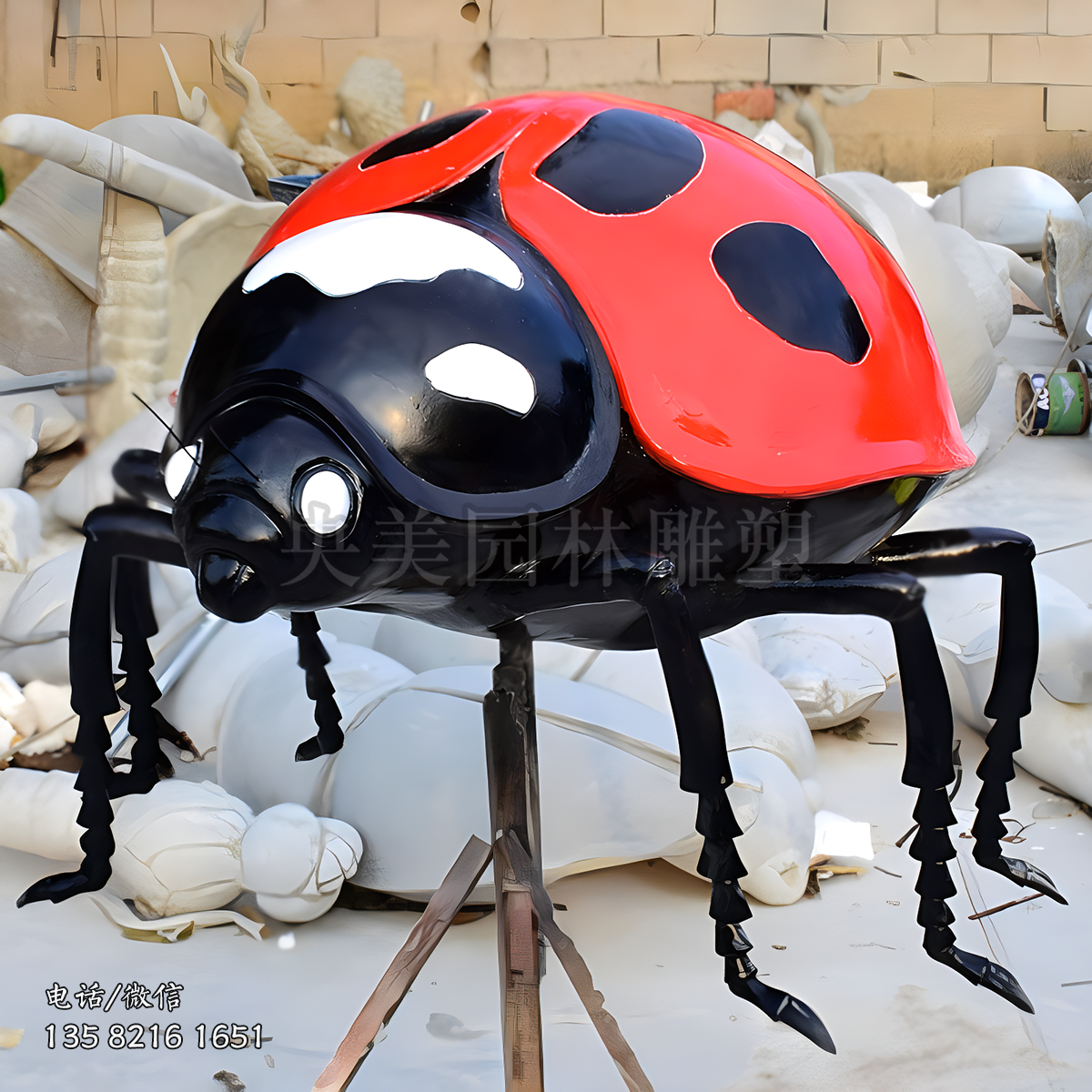 玻璃鋼彩繪瓢蟲雕塑