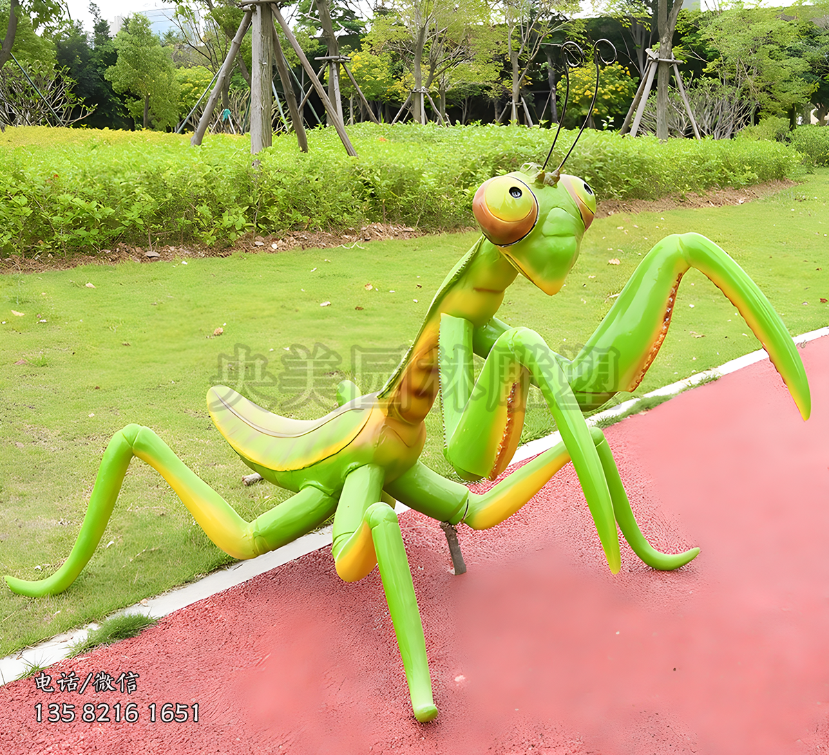 螳螂玻璃鋼仿真動物雕塑