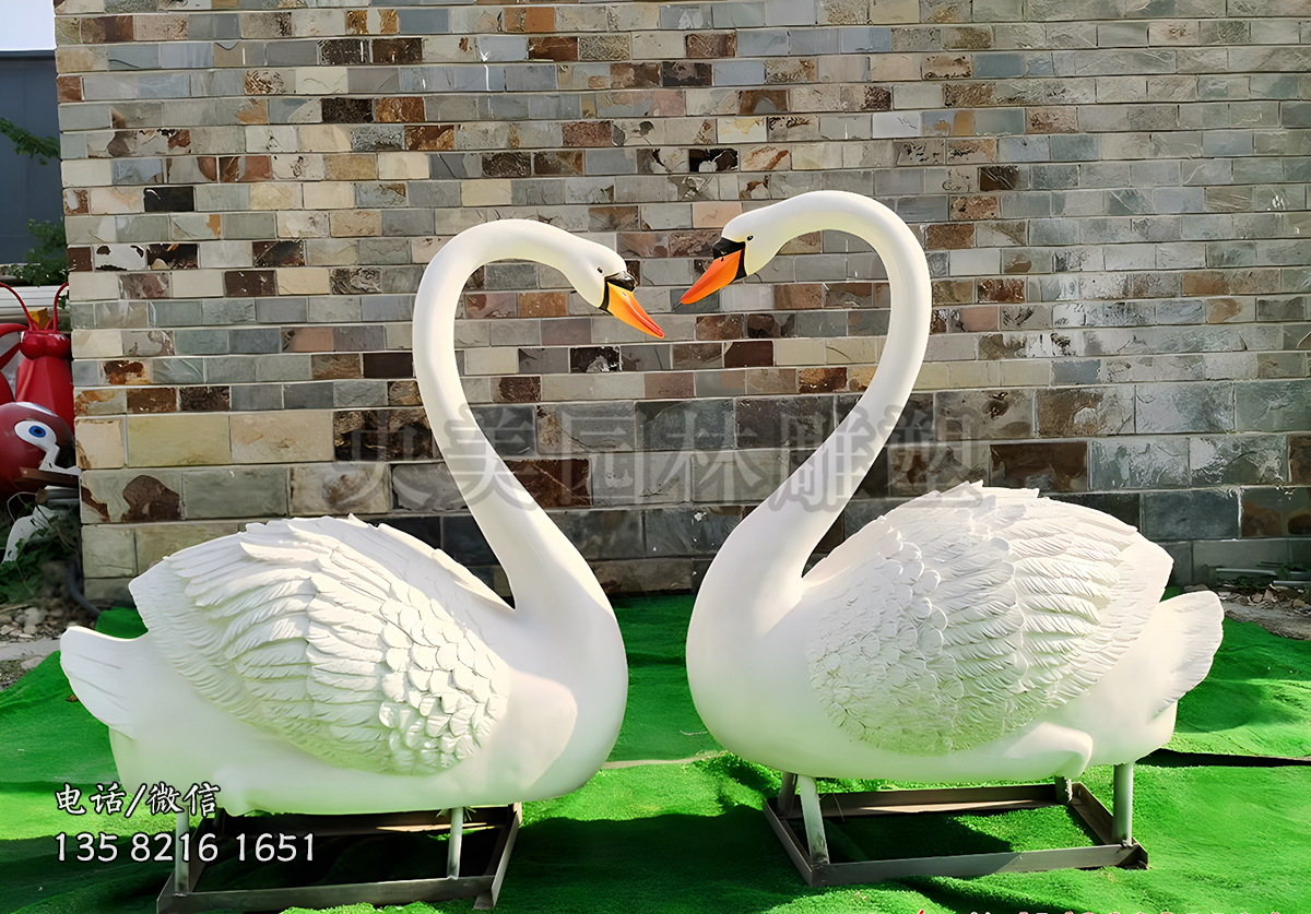 玻璃鋼材質(zhì)大天鵝雕塑