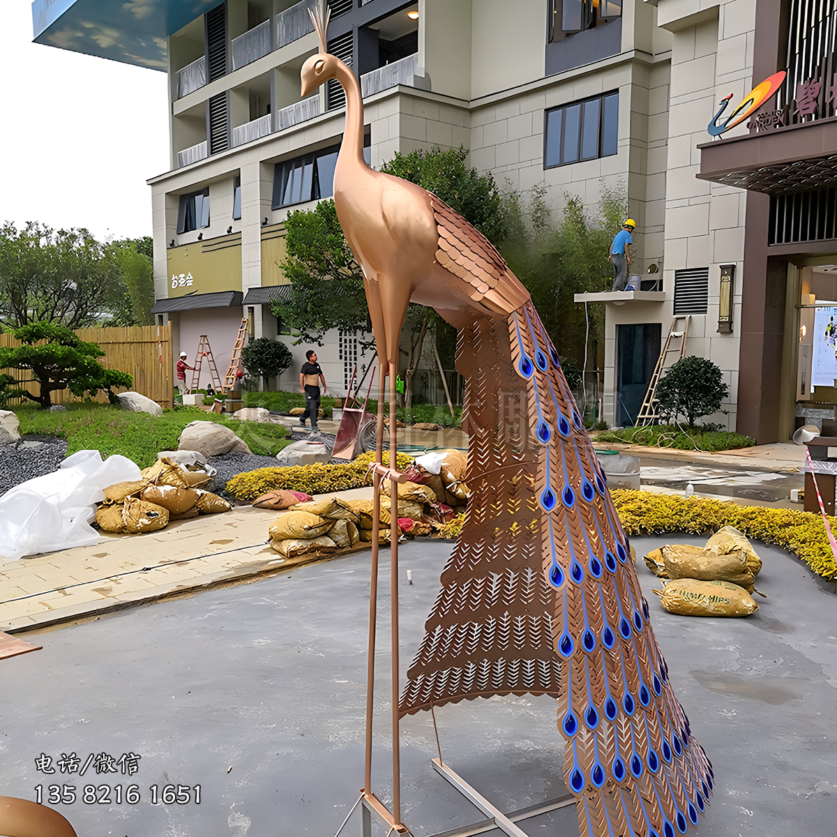 不銹鋼孔雀雕塑