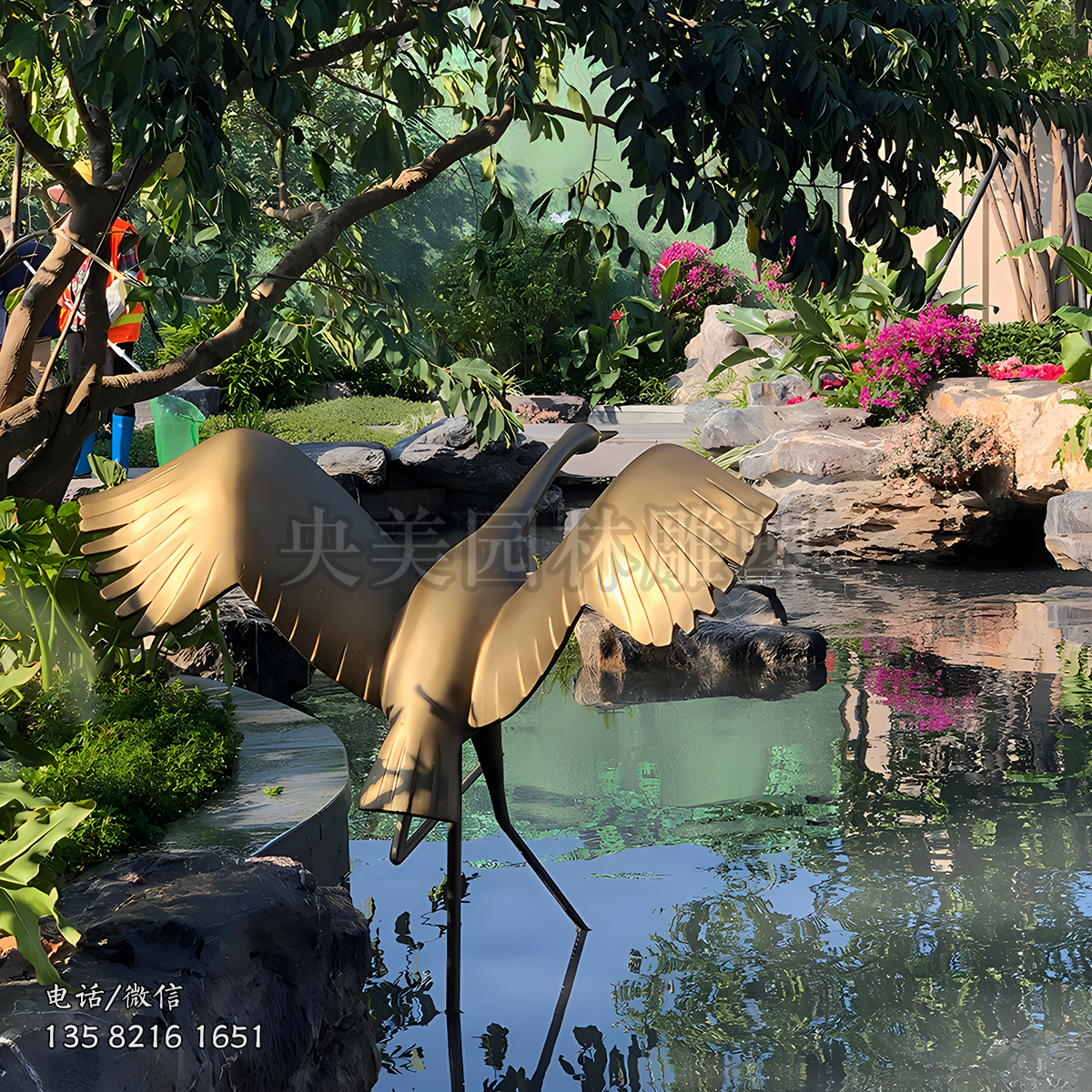 抽象仿銅仙鶴雕塑