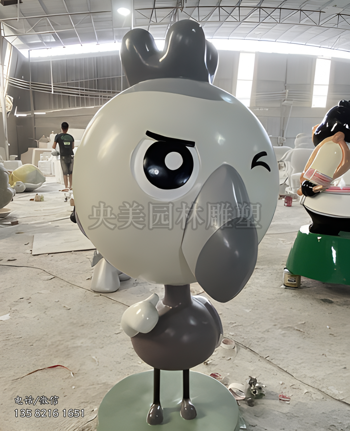 卡通小雞（鸚鵡？）雕塑