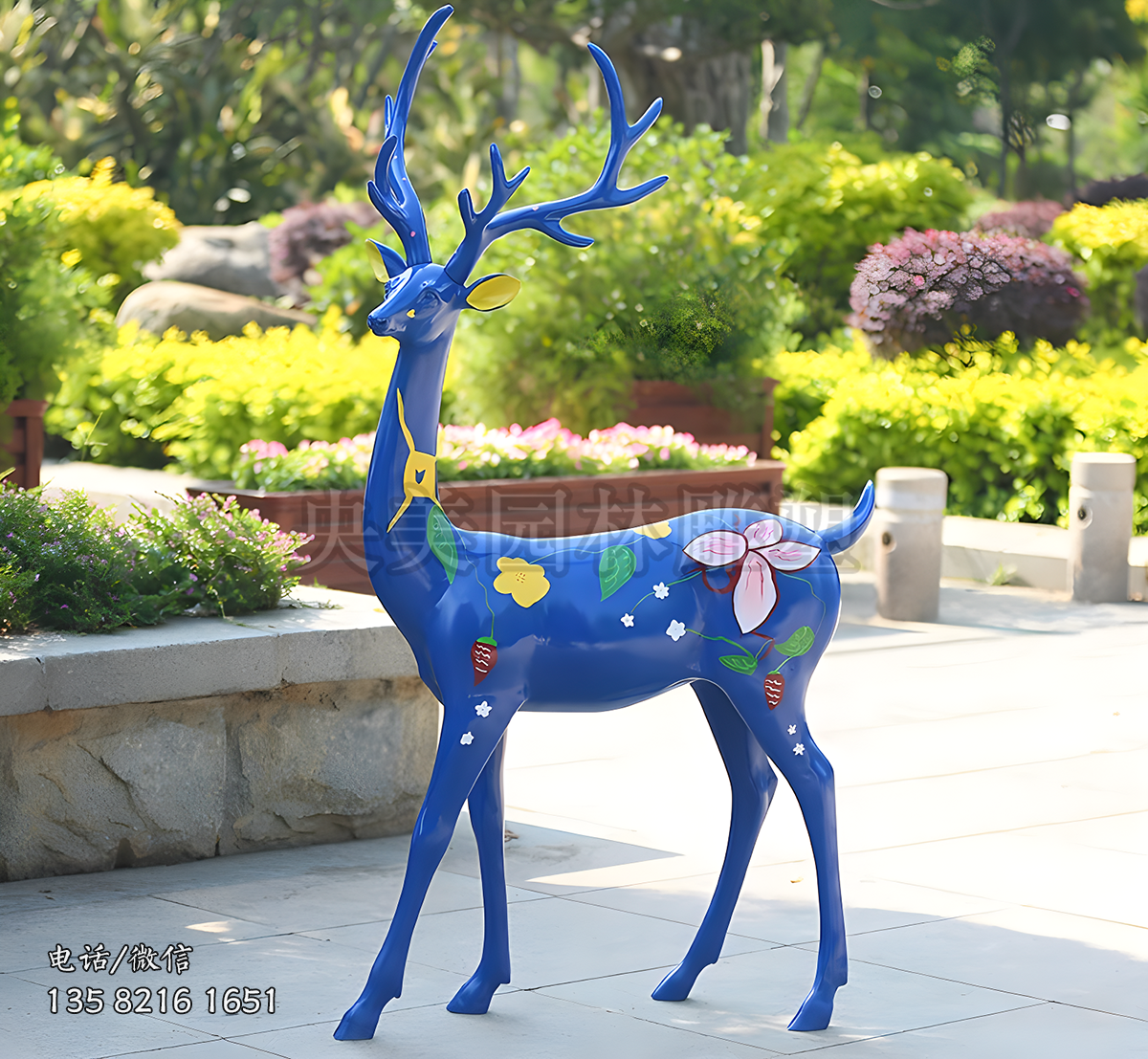 玻璃鋼彩繪藍(lán)色梅花鹿雕塑