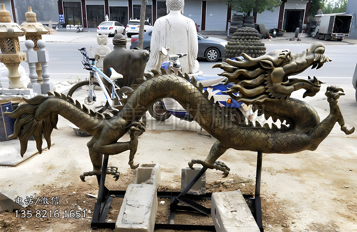 黃銅龍雕塑