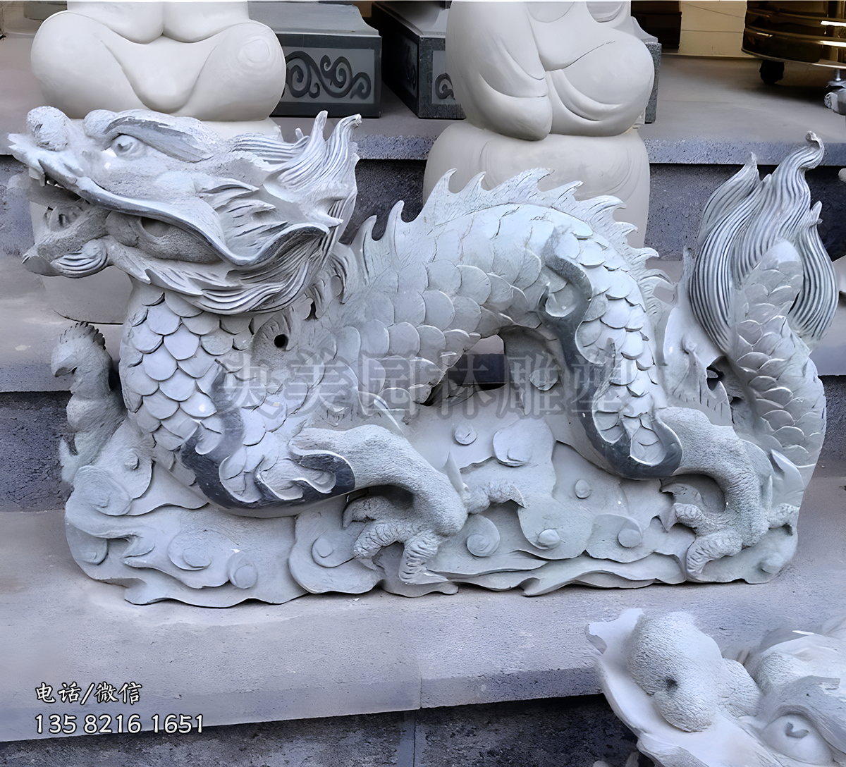 青石雕刻龍雕塑