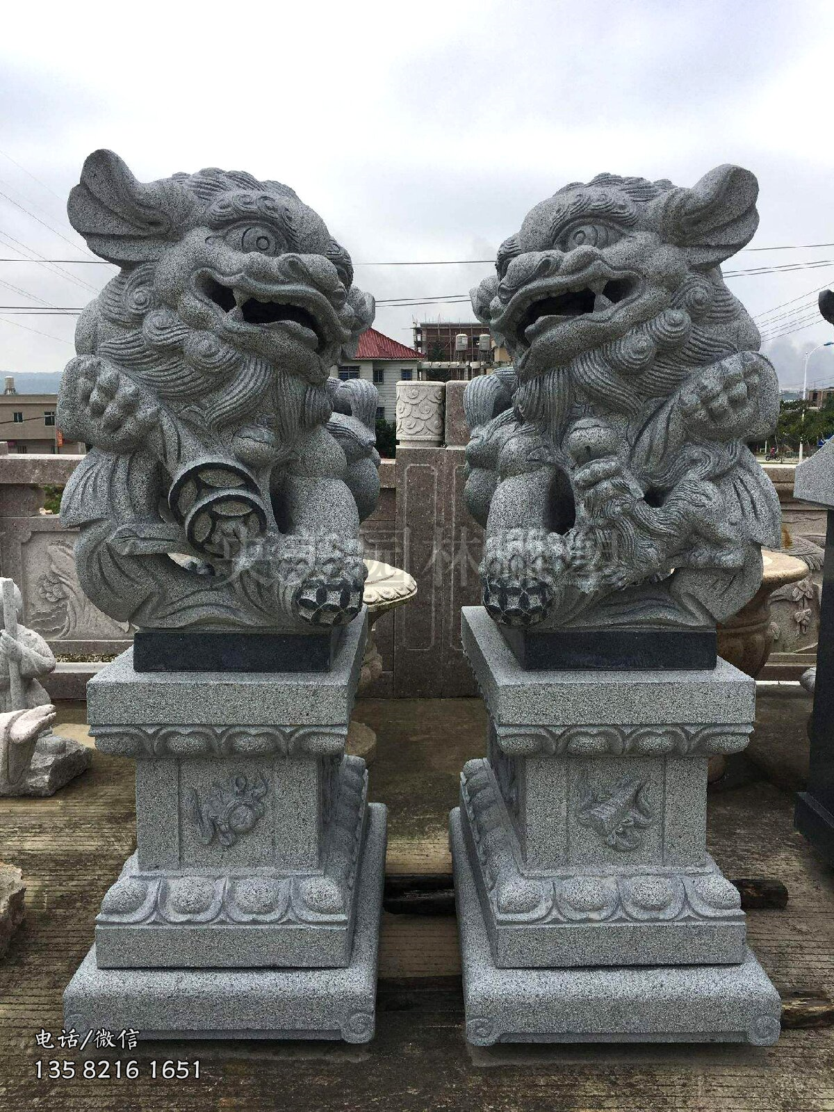 花崗巖雕刻南派獻錢獅石雕