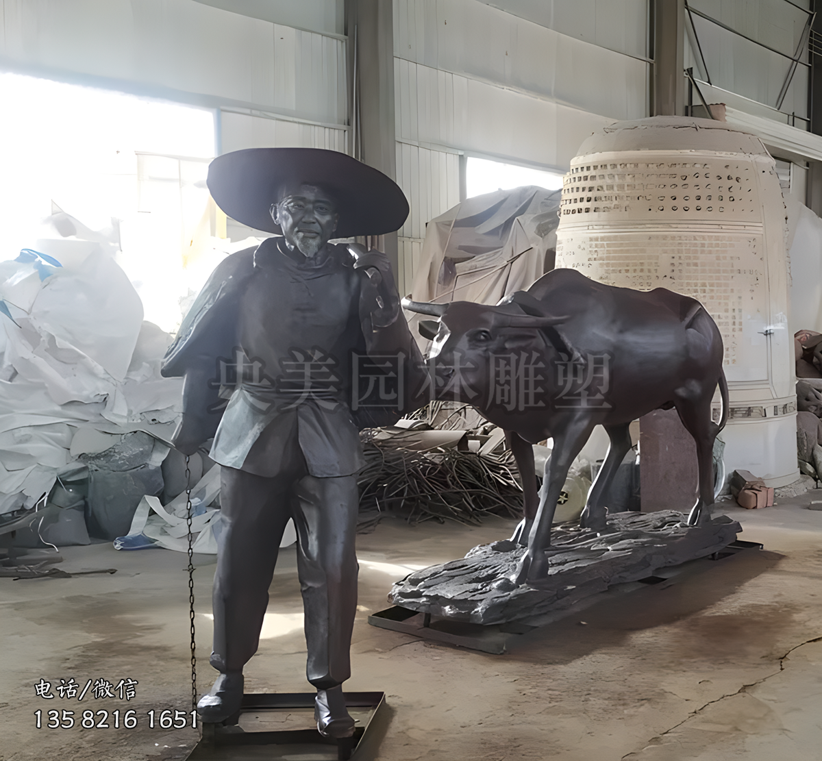 農夫和牛銅雕塑