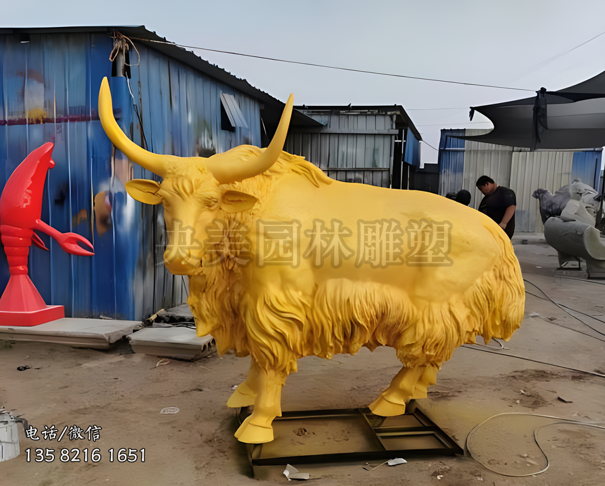 漆金玻璃鋼牦牛雕塑