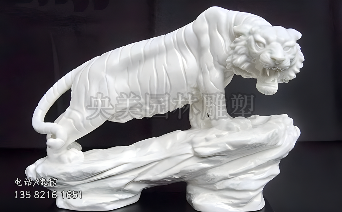 漢白玉登高老虎石雕