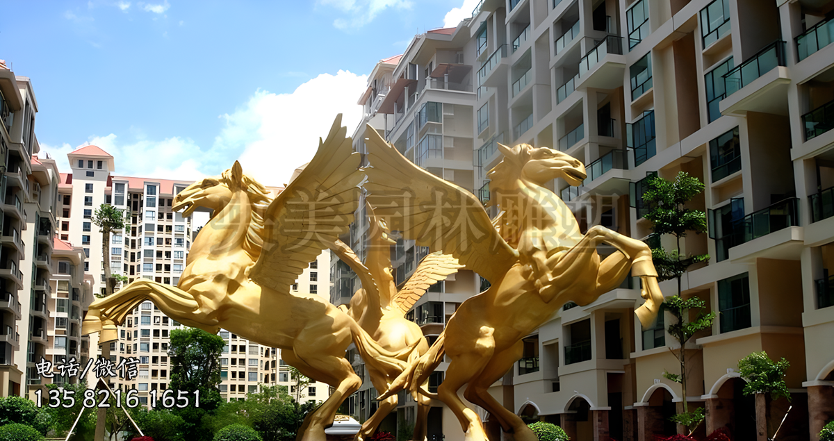 純銅鑄造金色飛馬景觀雕塑