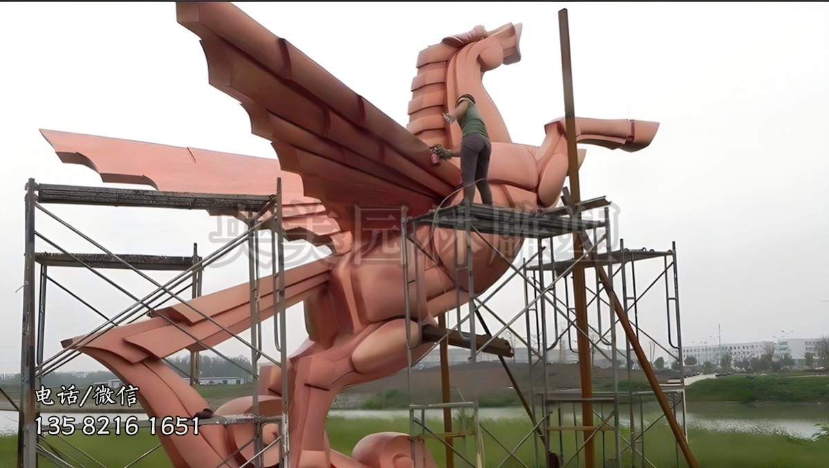 不銹鋼幾何造型飛馬雕塑