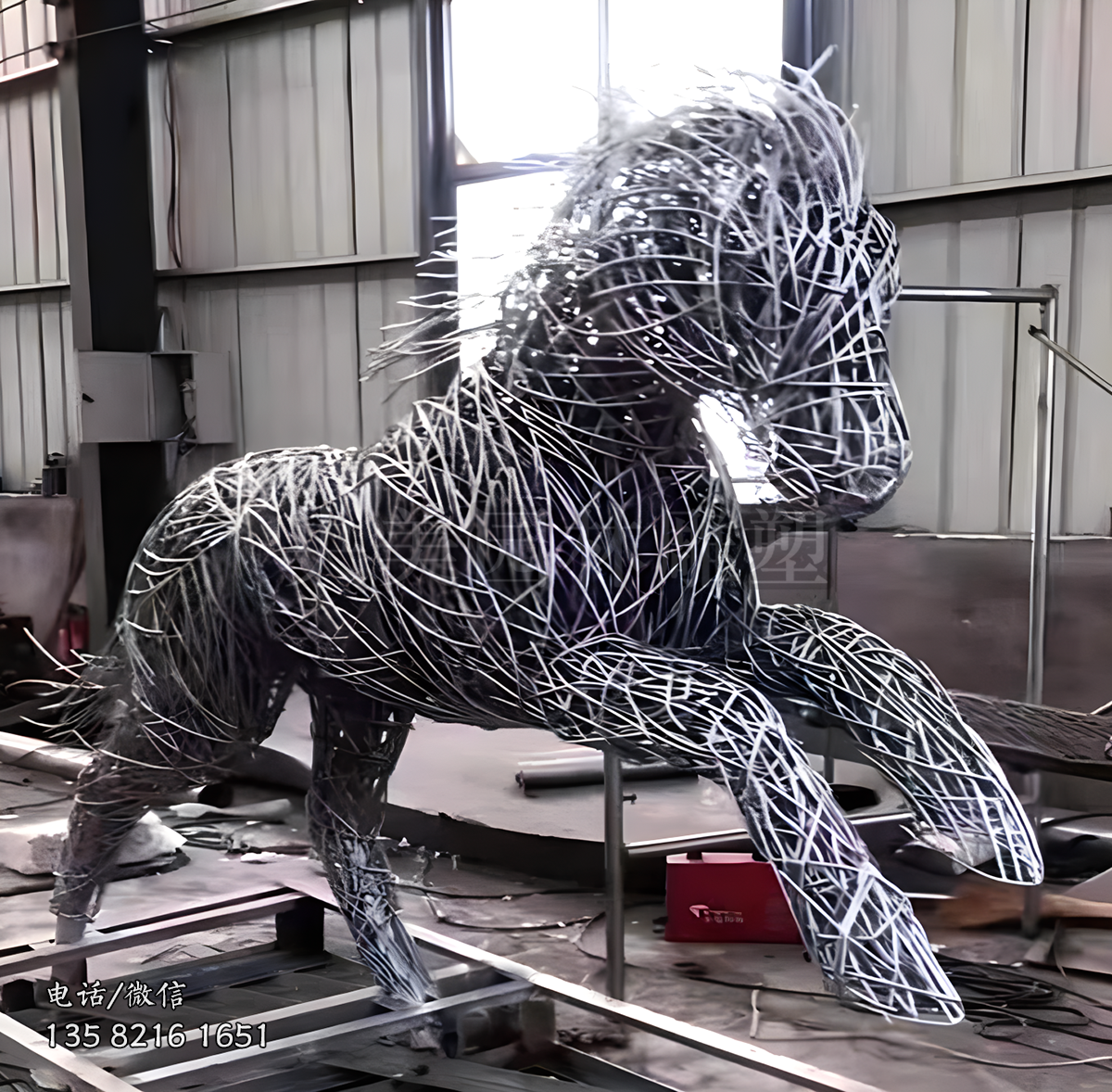 創(chuàng)意不銹鋼編織馬雕塑