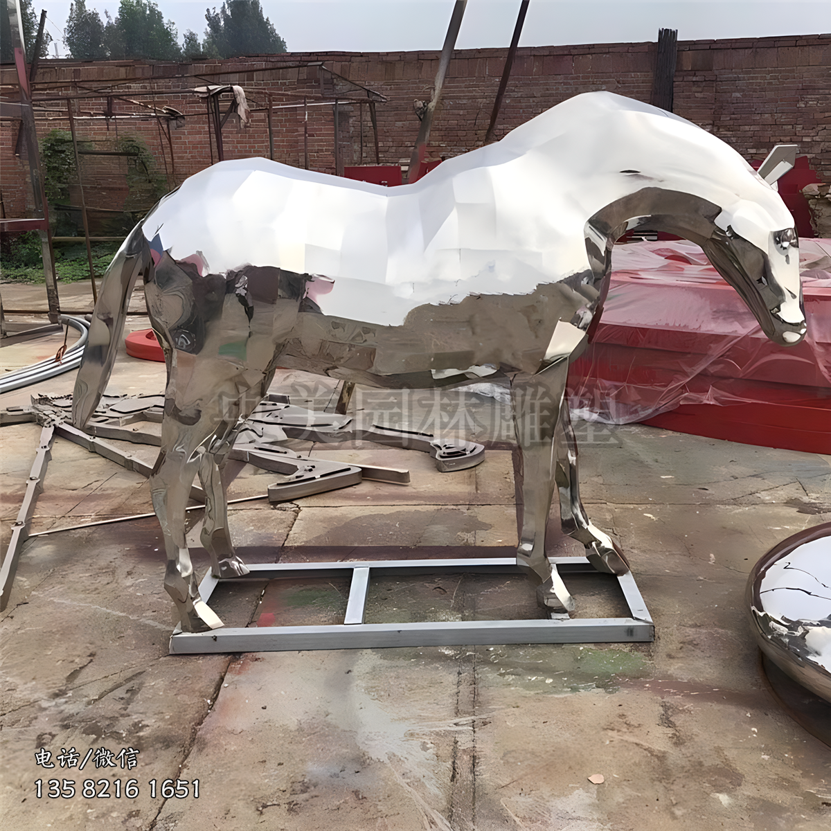 鏡面不銹鋼切面馬雕塑