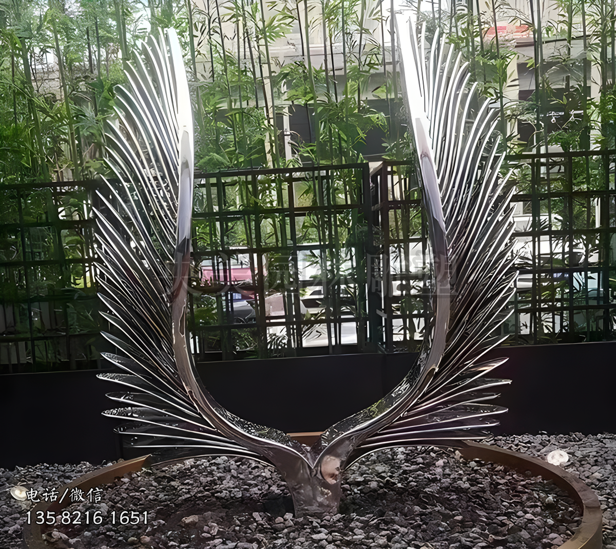 不銹鋼鏡面翅膀雕塑