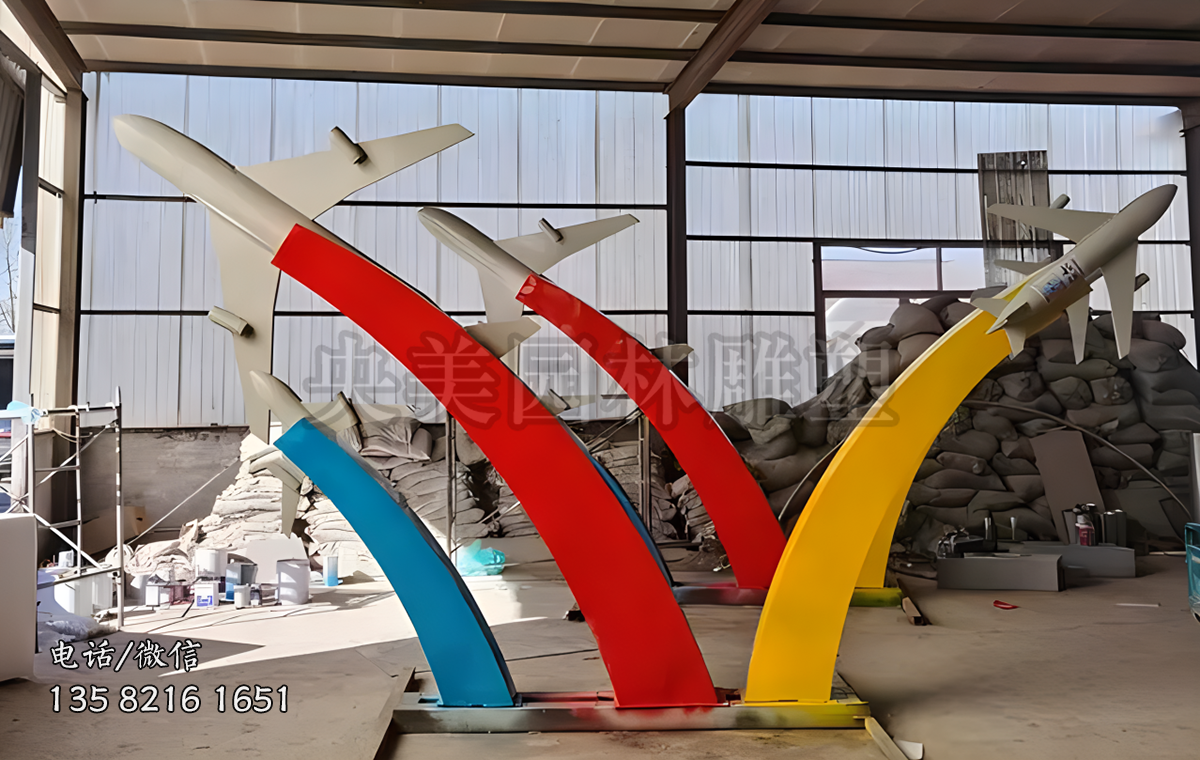 簡(jiǎn)單抽象的飛機(jī)景觀雕塑