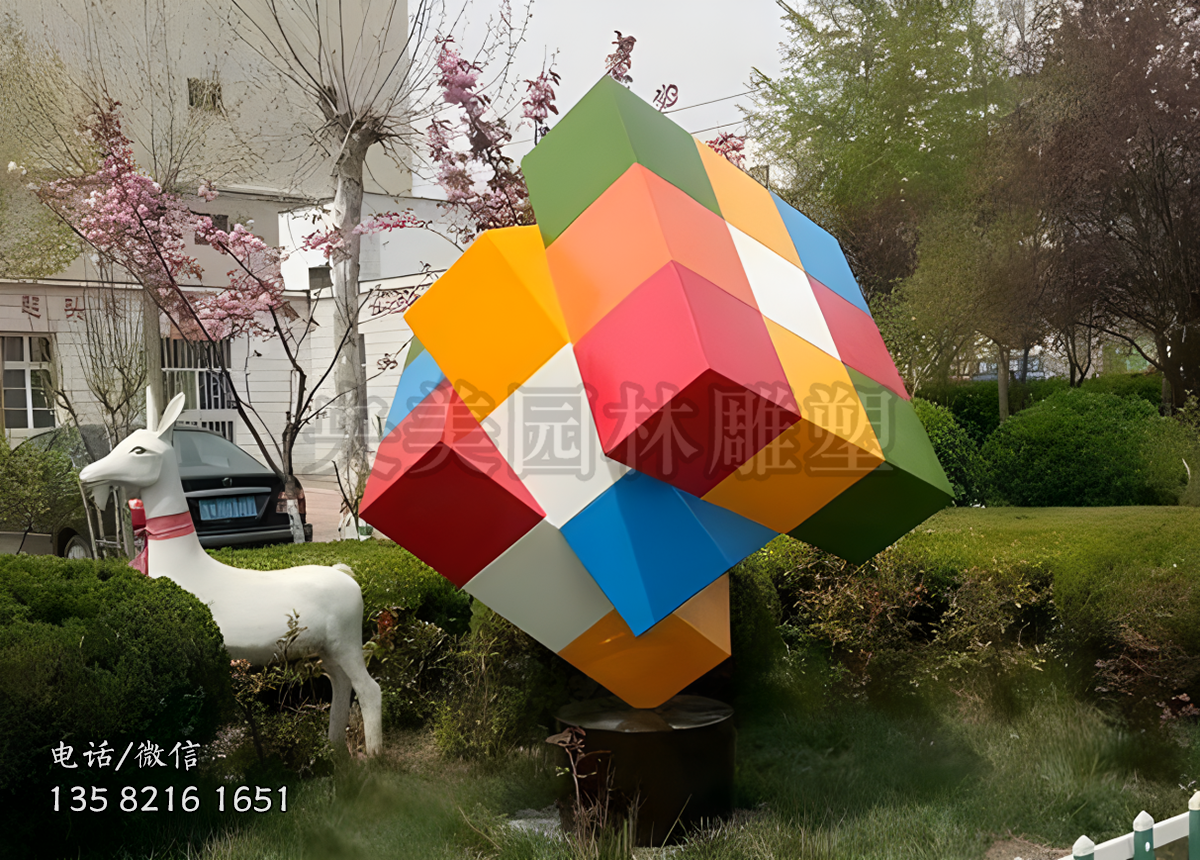 玻璃鋼彩繪三階魔方雕塑